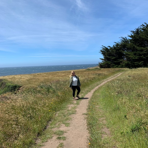 Meet your Posher, Molly - Picture 1 of 4